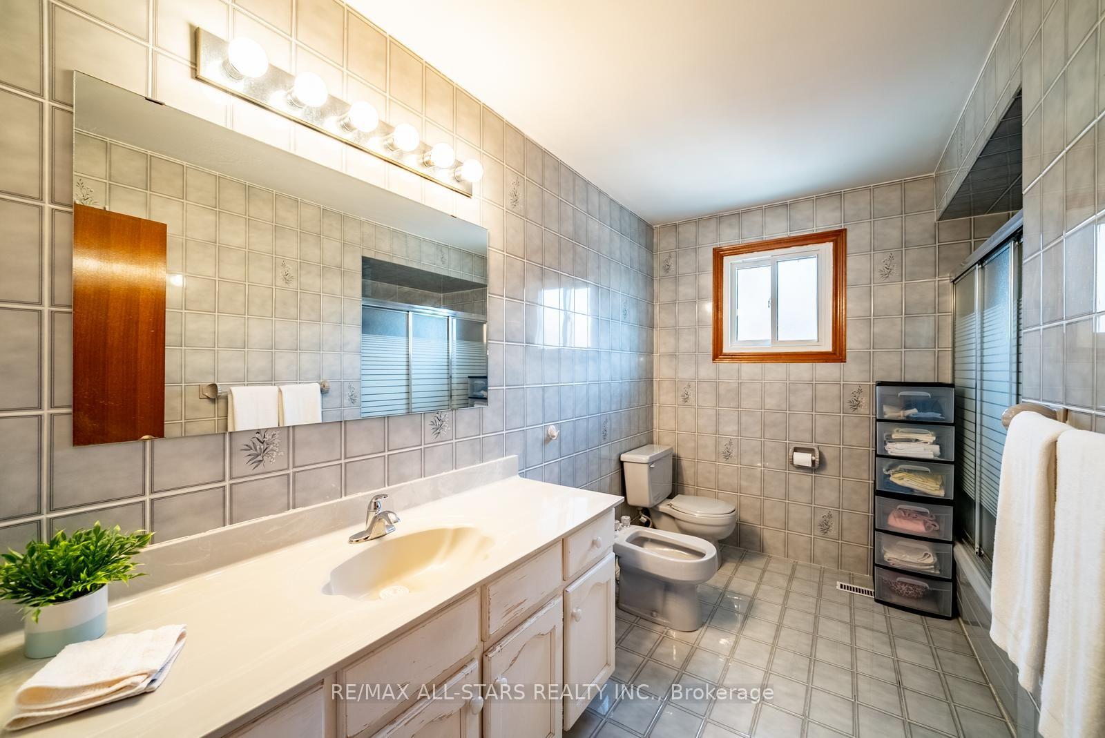 Photo 31 of 112 Jimston Drive, Markham, Milliken Mills East — HOMEH