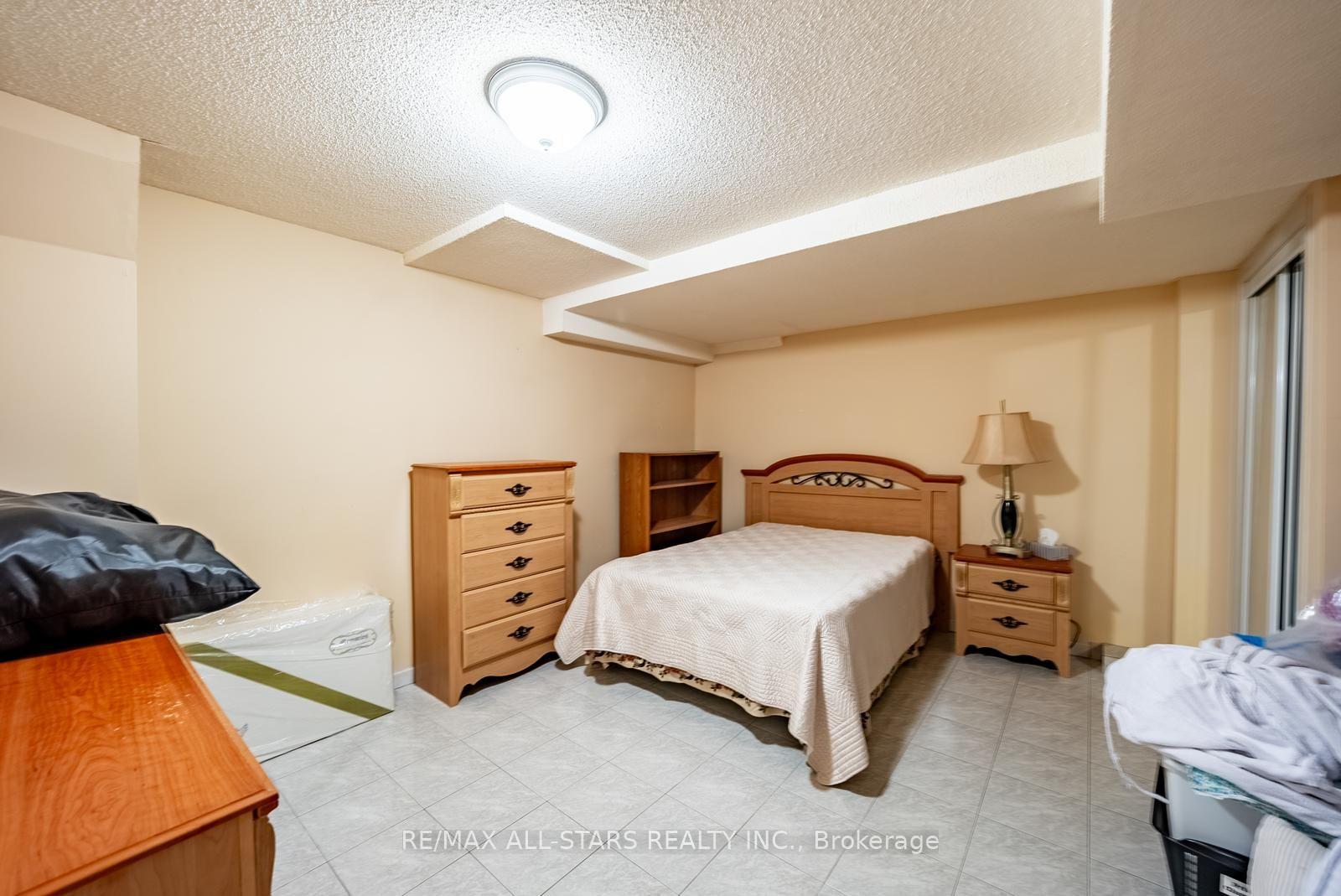 Photo 35 of 112 Jimston Drive, Markham, Milliken Mills East — HOMEH