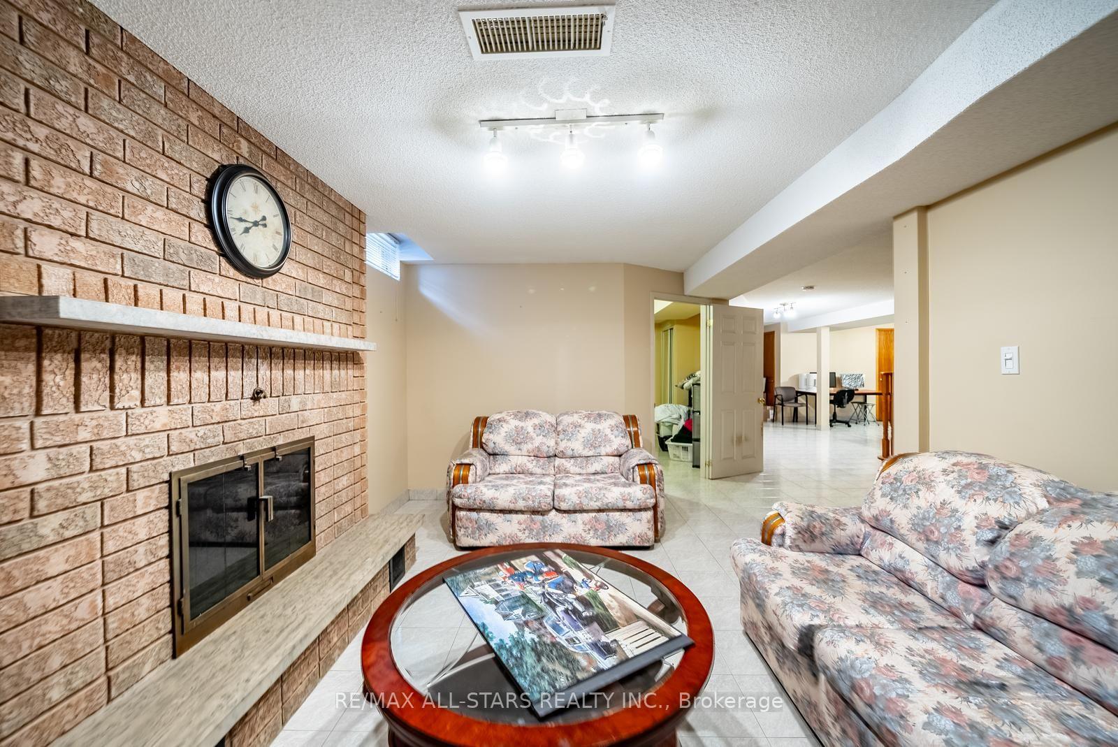 Photo 37 of 112 Jimston Drive, Markham, Milliken Mills East — HOMEH