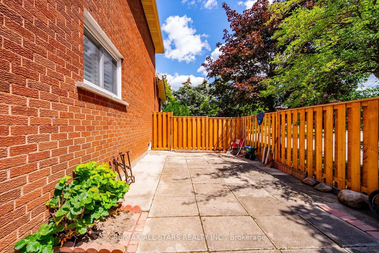 Photo 40 of 112 Jimston Drive, Markham, Milliken Mills East — HOMEH