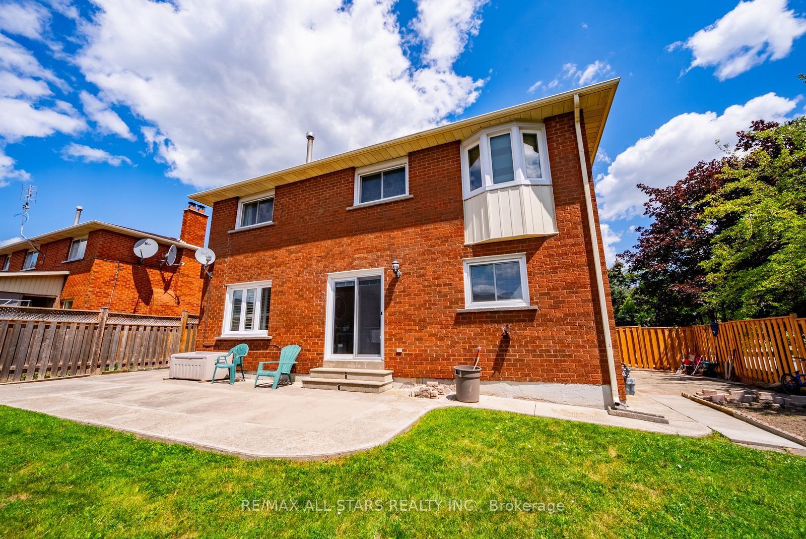 Photo 41 of 112 Jimston Drive, Markham, Milliken Mills East — HOMEH