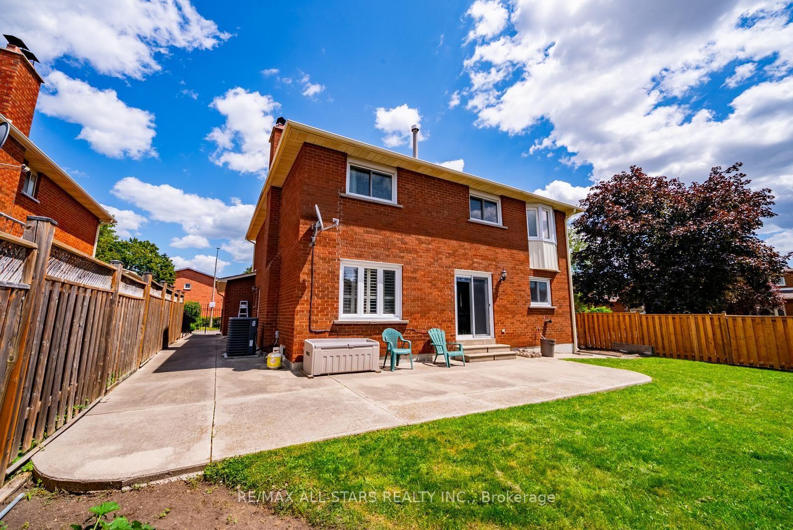 Photo 42 of 112 Jimston Drive, Markham, Milliken Mills East — HOMEH