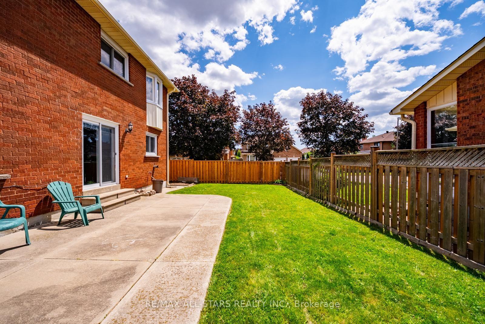 Photo 43 of 112 Jimston Drive, Markham, Milliken Mills East — HOMEH