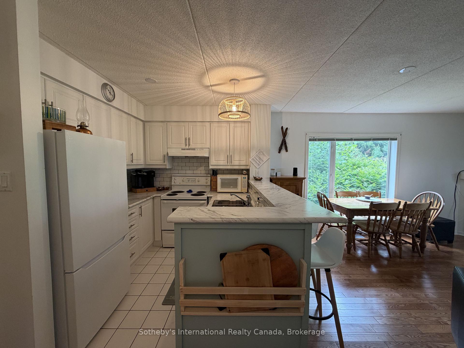 Photo 2 of 329 Mariners Way, Collingwood — HOMEH