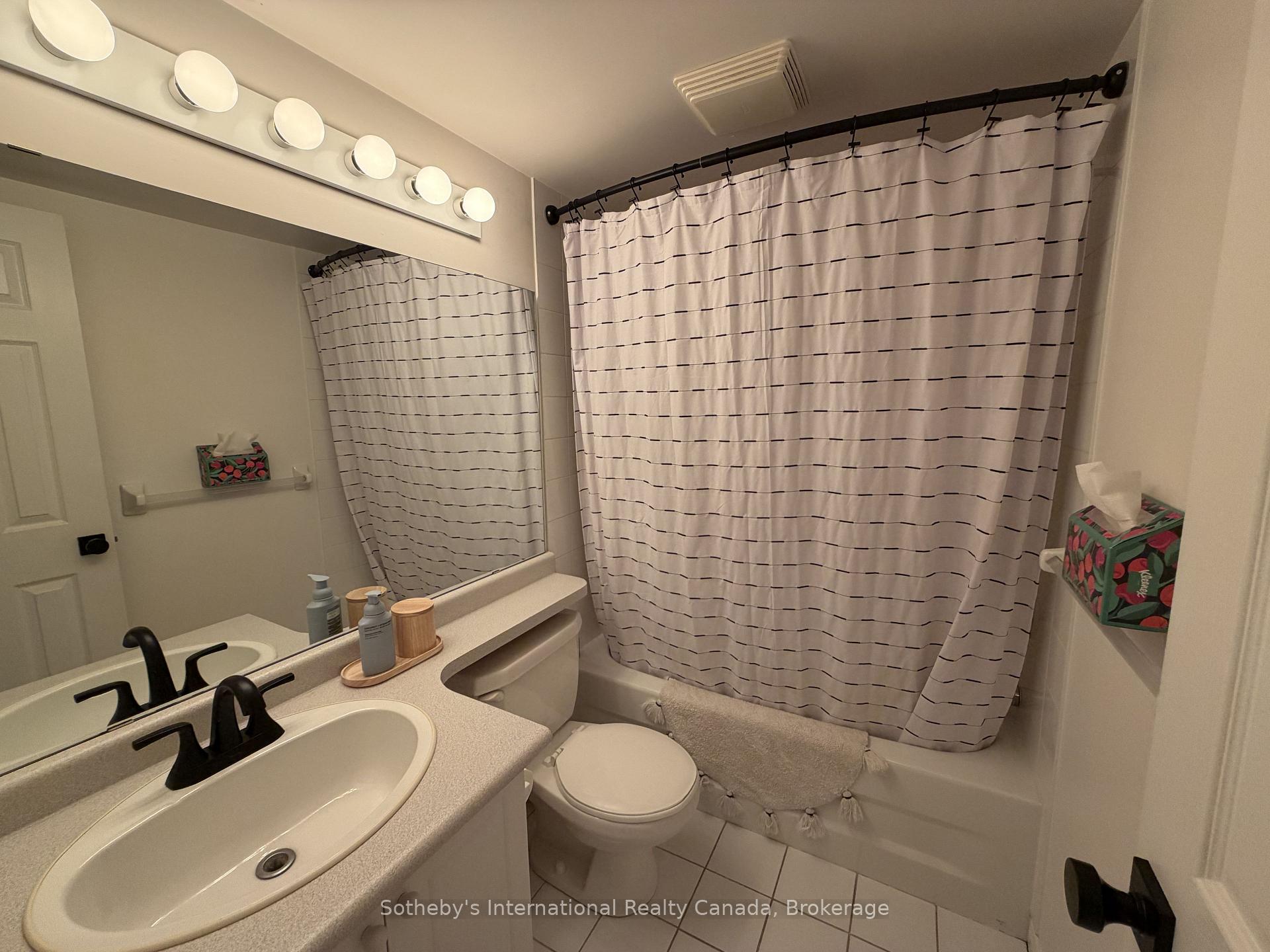 Photo 11 of 329 Mariners Way, Collingwood — HOMEH