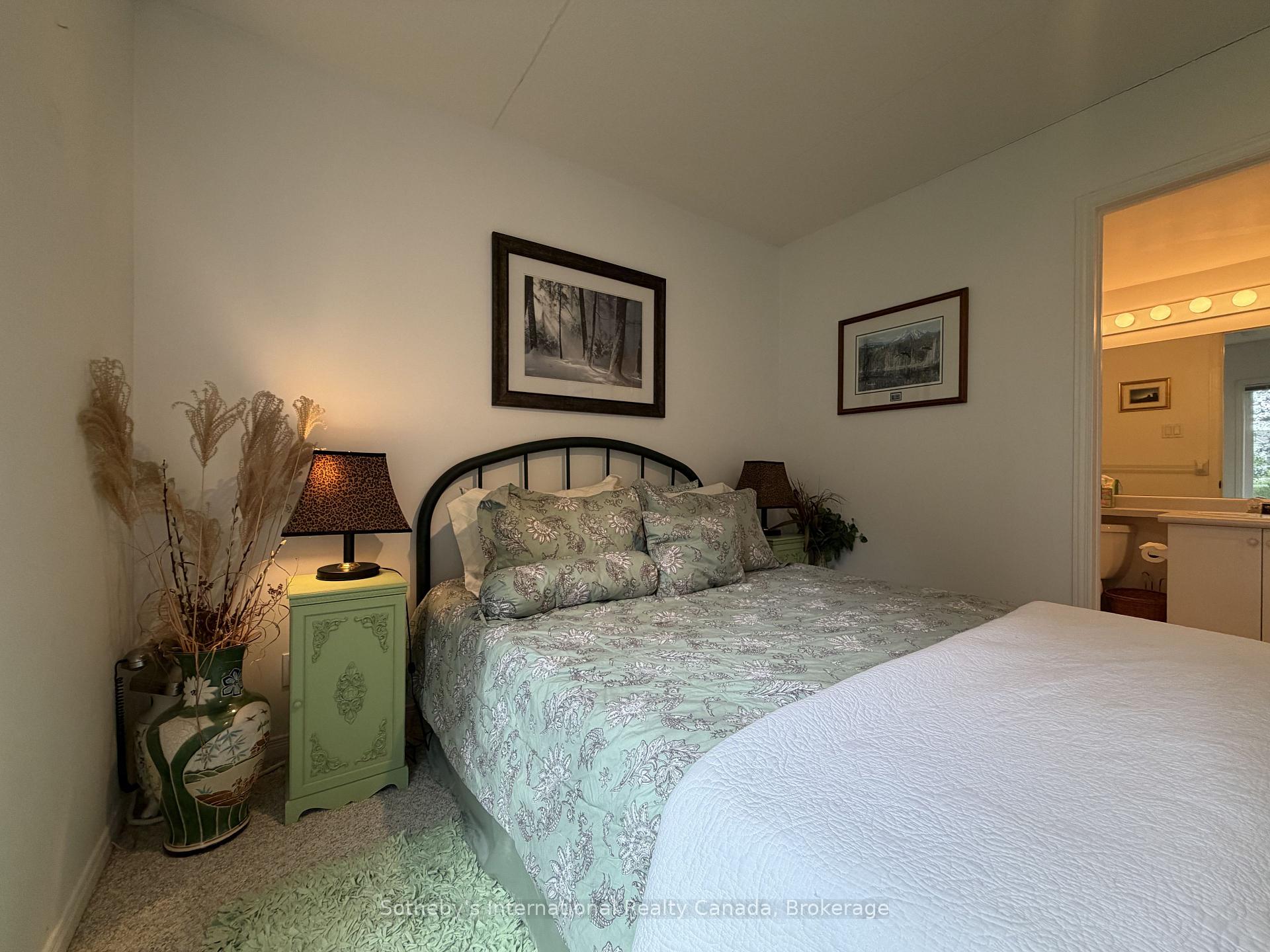 Photo 13 of 329 Mariners Way, Collingwood — HOMEH