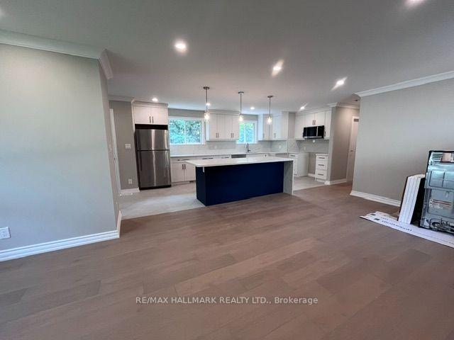 Photo 7 of 758 Botany Hill Crescent, Newmarket, Huron Heights-Leslie Valley — HOMEH