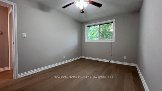 Photo 13 of 758 Botany Hill Crescent, Newmarket, Huron Heights-Leslie Valley — HOMEH