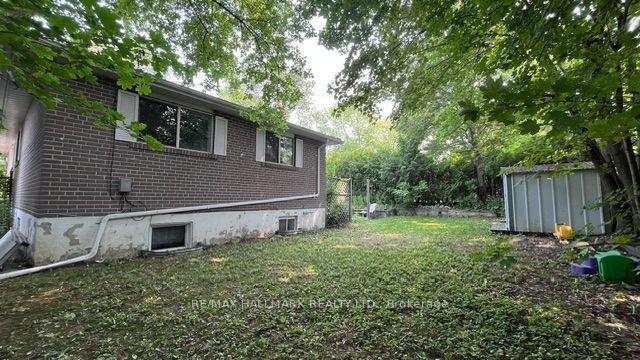 Photo 16 of 758 Botany Hill Crescent, Newmarket, Huron Heights-Leslie Valley — HOMEH