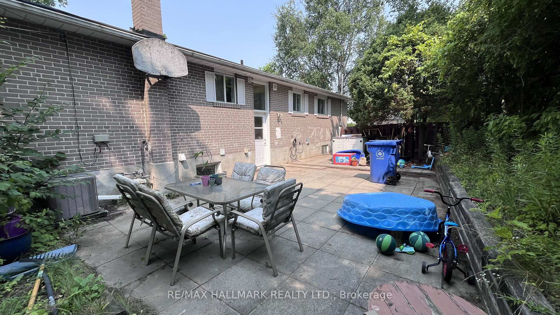 Photo 17 of 758 Botany Hill Crescent, Newmarket, Huron Heights-Leslie Valley — HOMEH