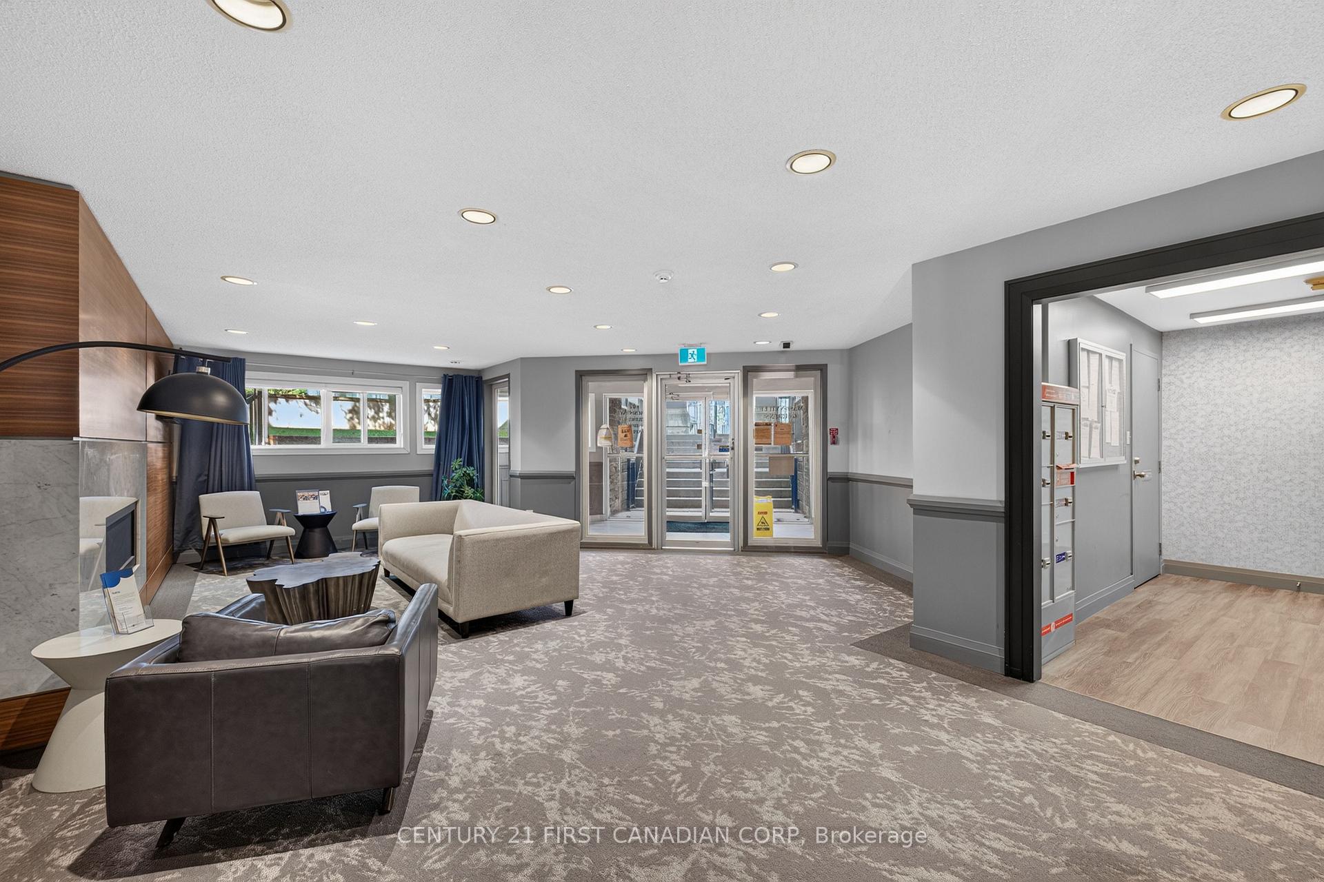 Photo 3 of Unit 222, 15 Jacksway Crescent, London, North G — HOMEH