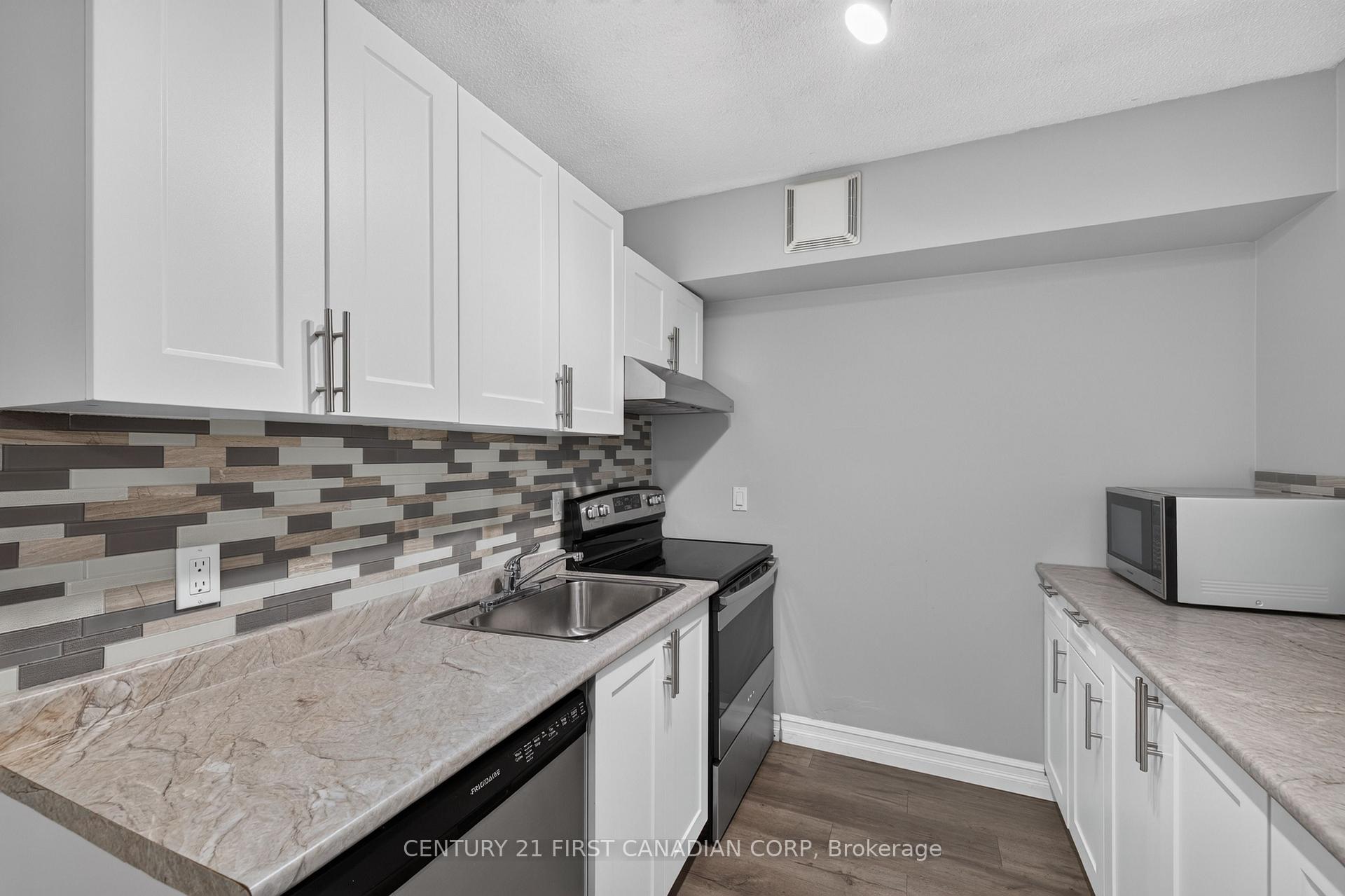 Photo 17 of Unit 222, 15 Jacksway Crescent, London, North G — HOMEH
