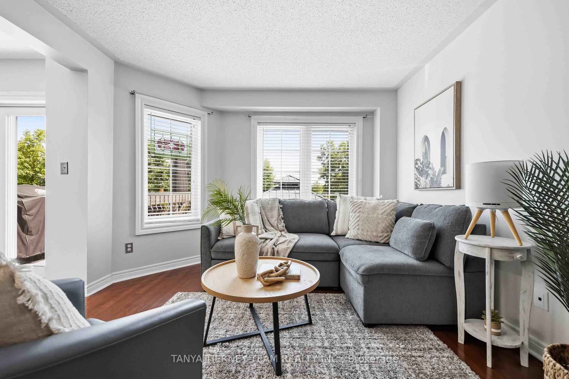 Photo 14 of 47 Corianne Avenue, Whitby, Brooklin — HOMEH