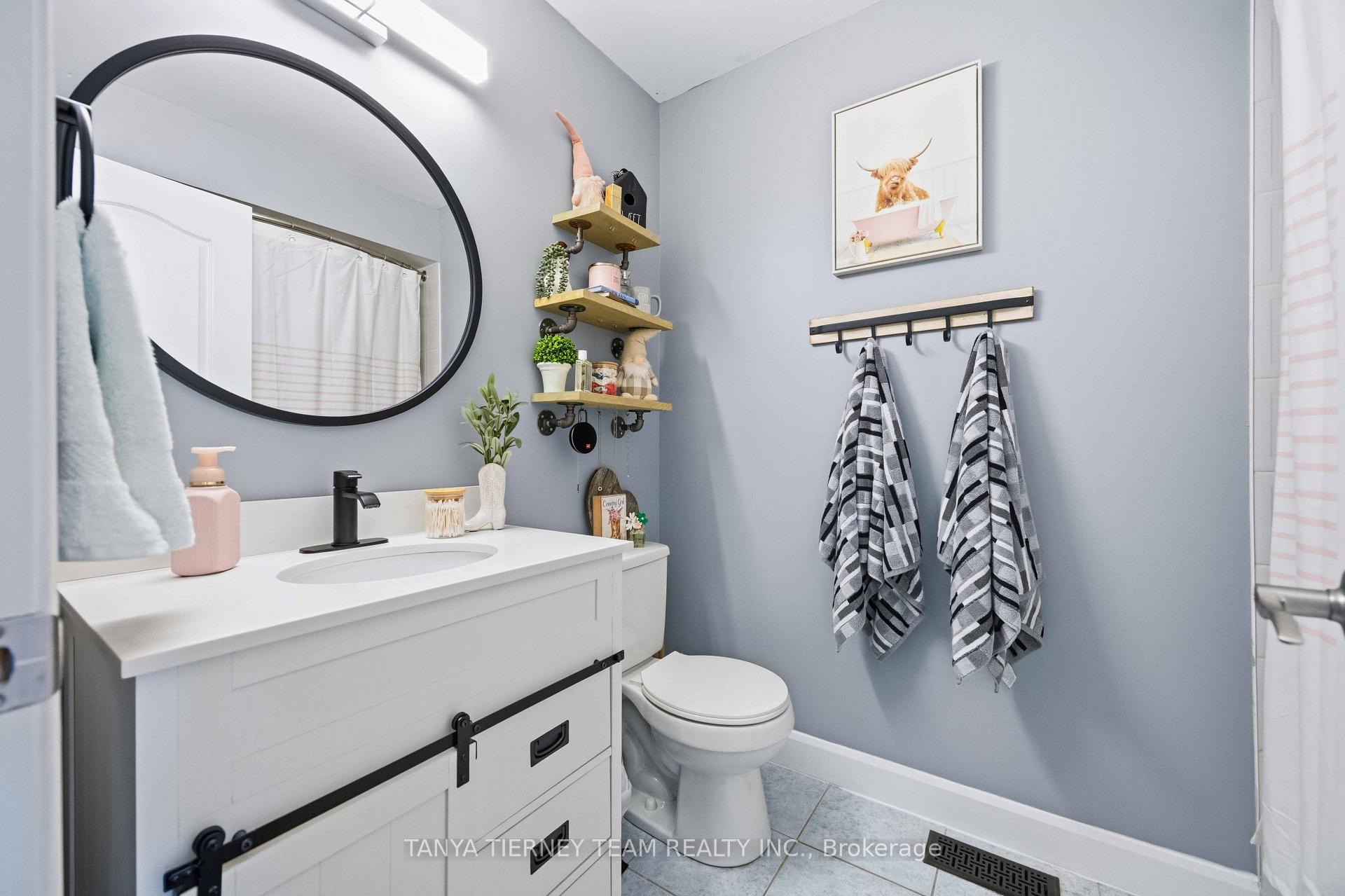 Photo 37 of 47 Corianne Avenue, Whitby, Brooklin — HOMEH