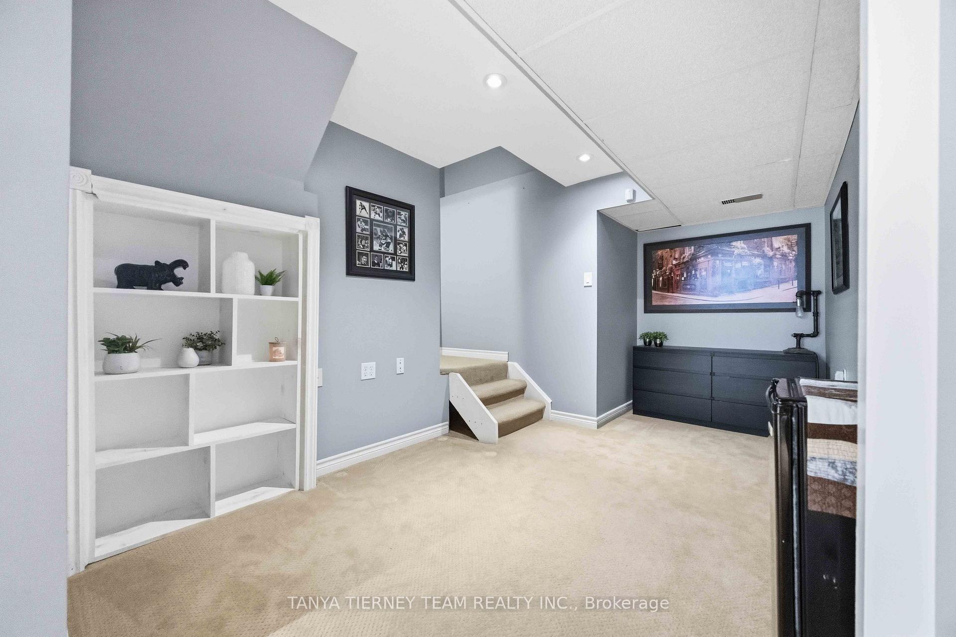 Photo 38 of 47 Corianne Avenue, Whitby, Brooklin — HOMEH