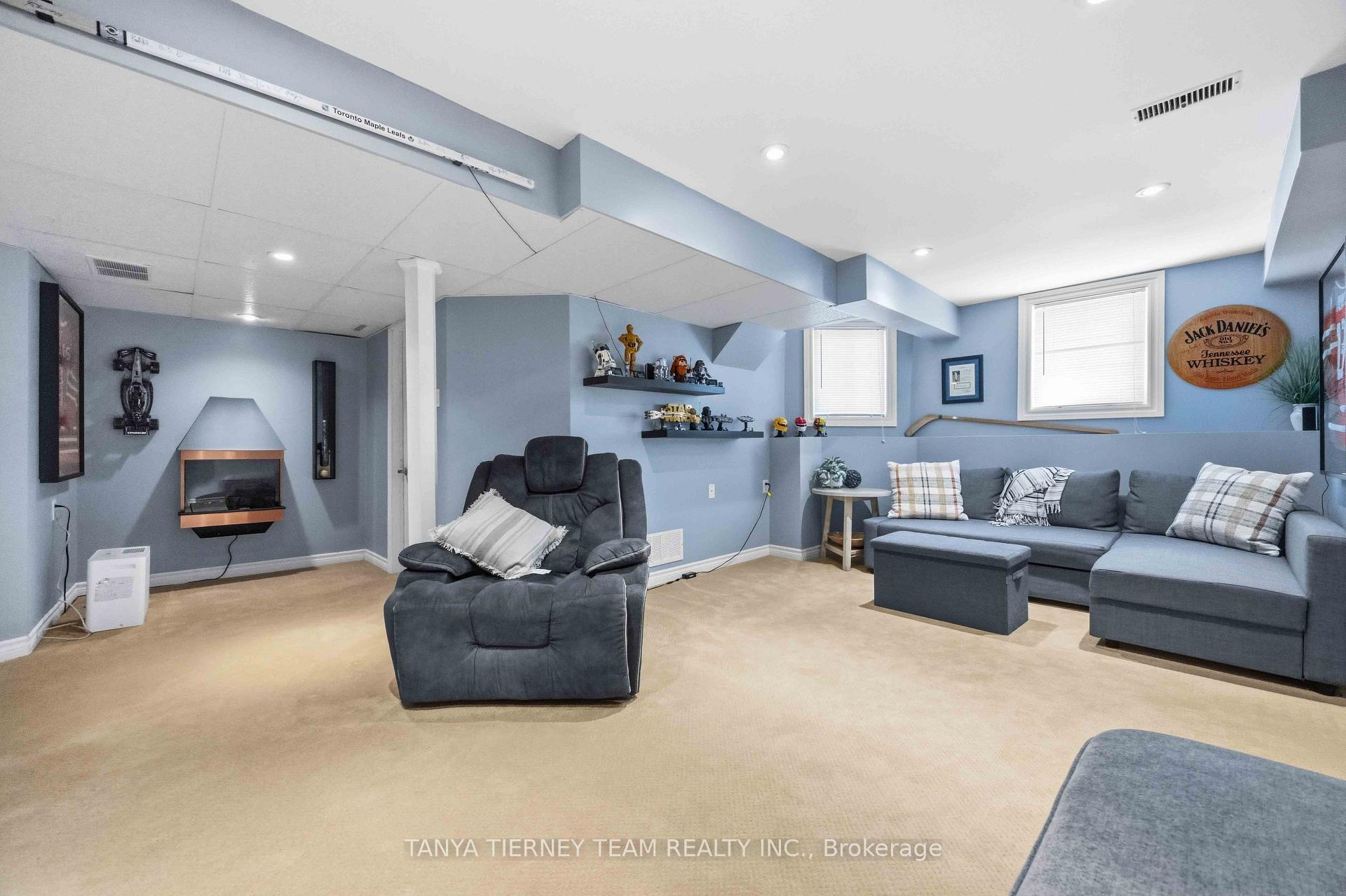 Photo 42 of 47 Corianne Avenue, Whitby, Brooklin — HOMEH