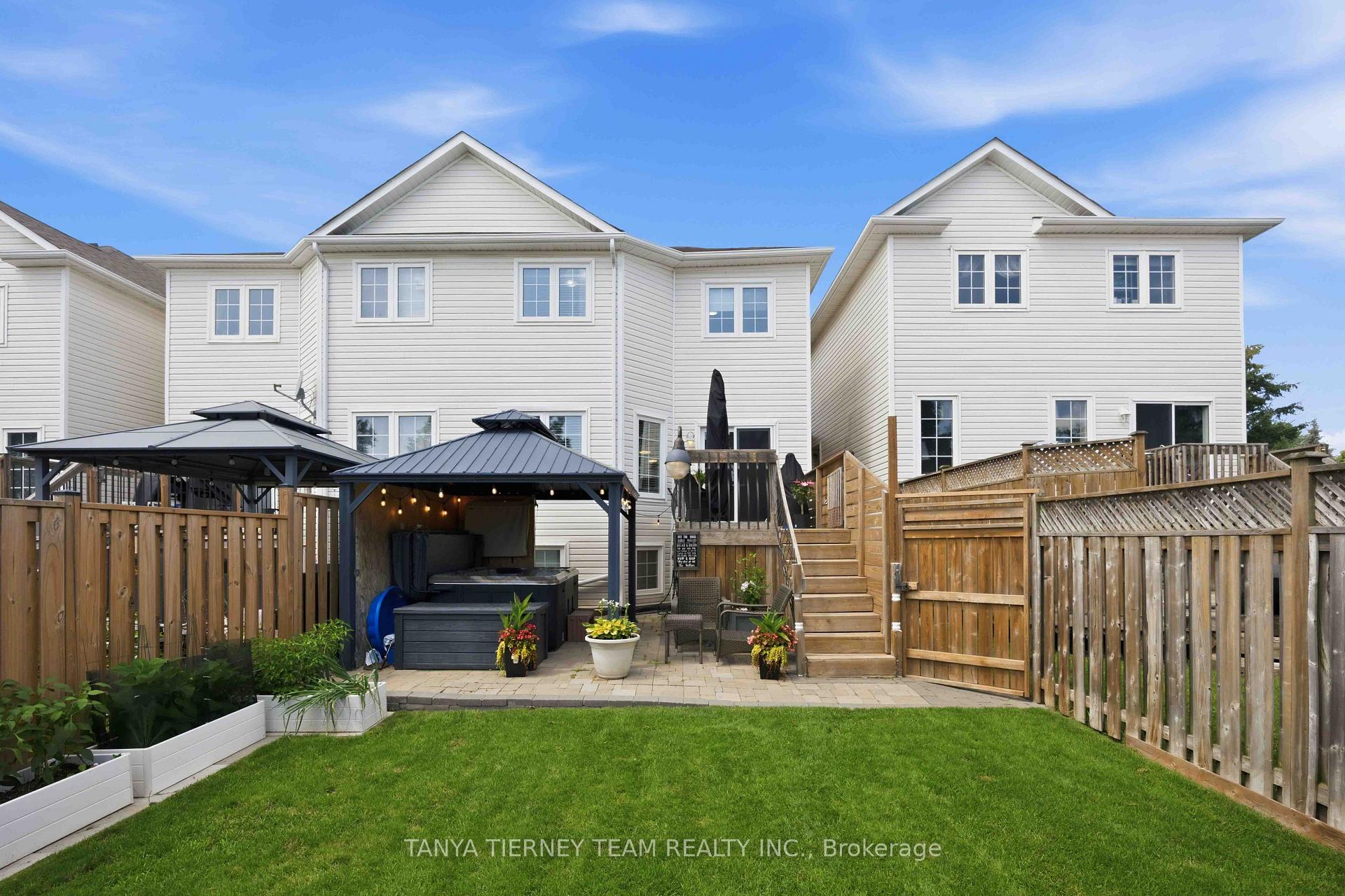 Photo 43 of 47 Corianne Avenue, Whitby, Brooklin — HOMEH