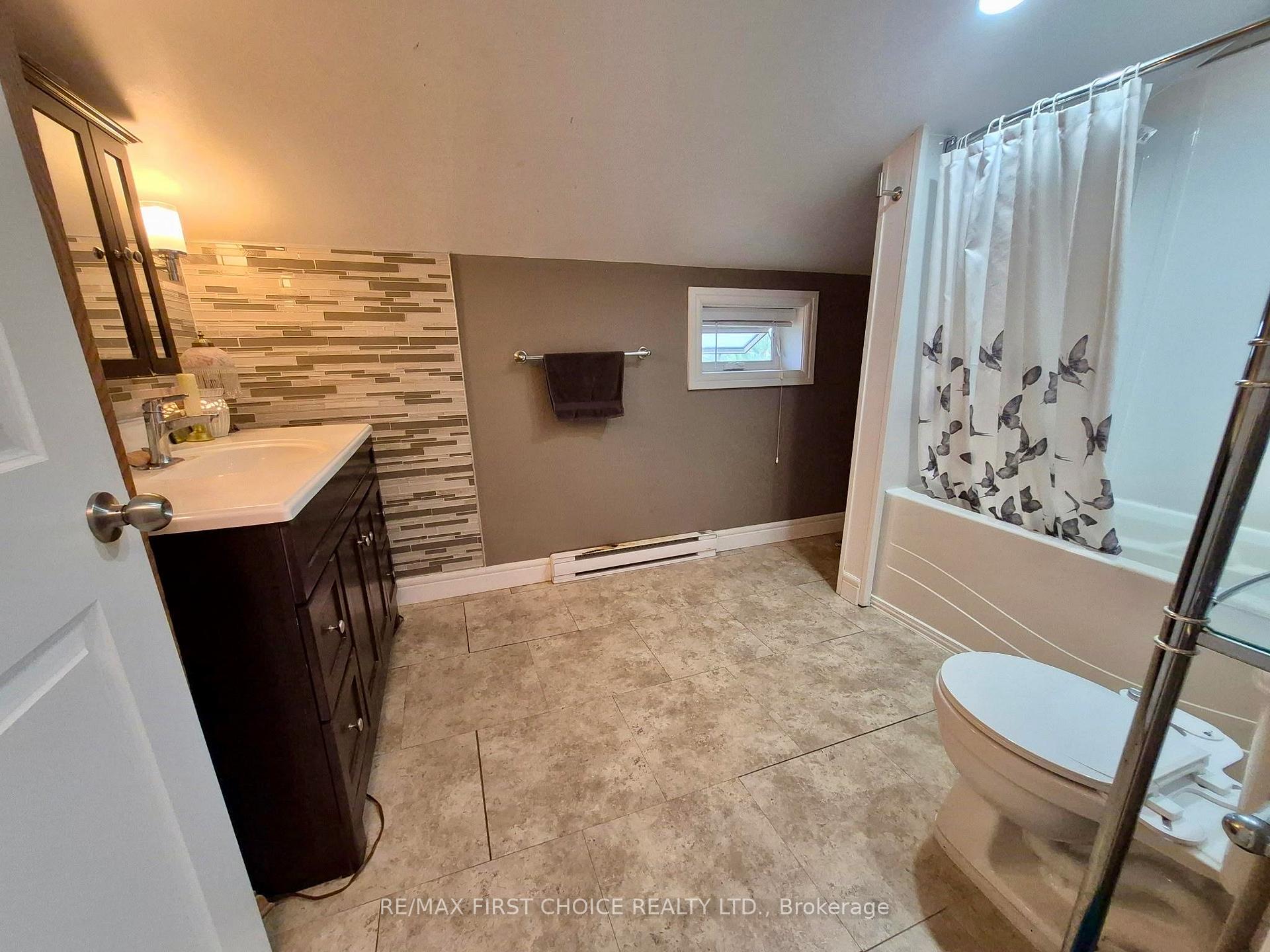 Photo 11 of 108 First NE Avenue, Greenstone, Geraldton — HOMEH