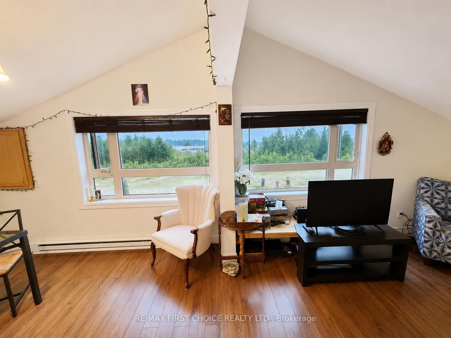 Photo 12 of 108 First NE Avenue, Greenstone, Geraldton — HOMEH