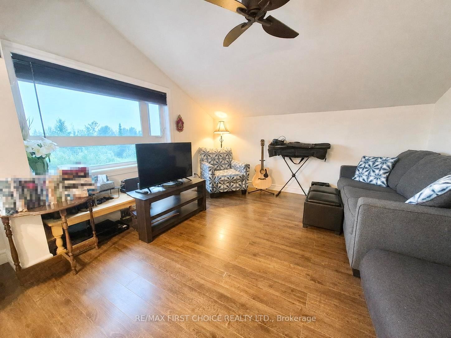 Photo 18 of 108 First NE Avenue, Greenstone, Geraldton — HOMEH