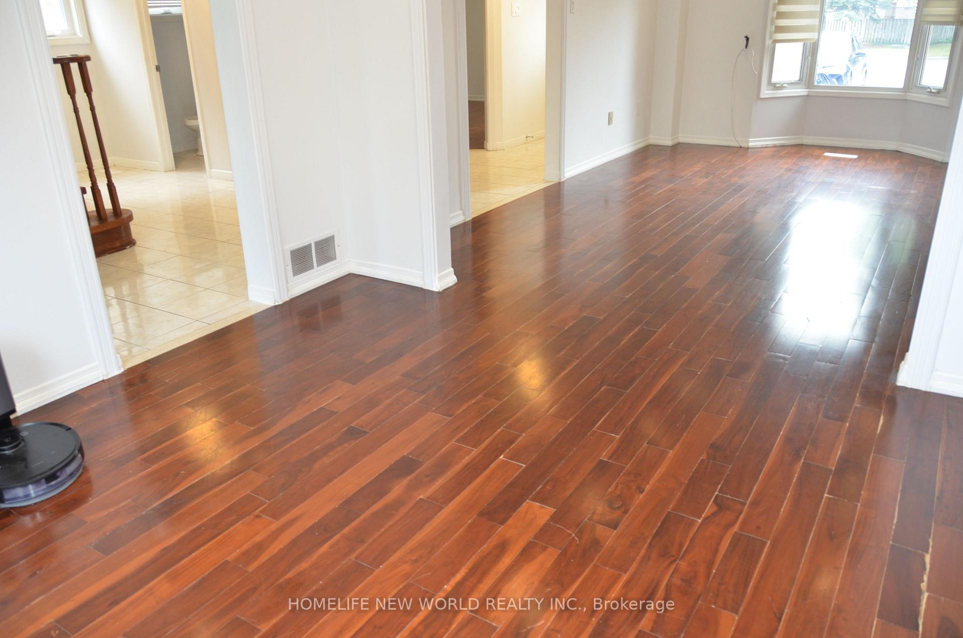 Photo 6 of 50 Adrian Crescent, Markham, Raymerville — HOMEH