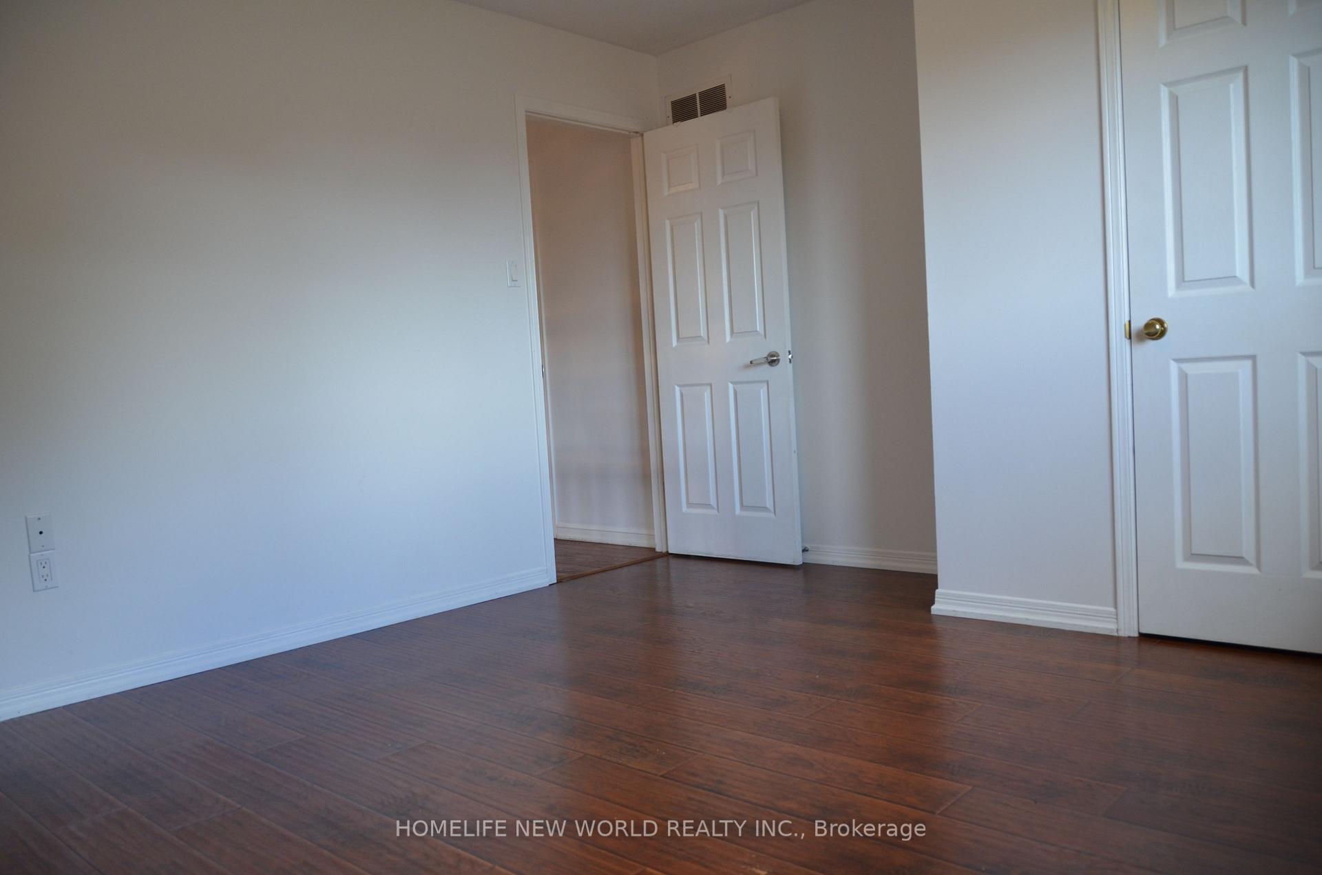 Photo 14 of 50 Adrian Crescent, Markham, Raymerville — HOMEH
