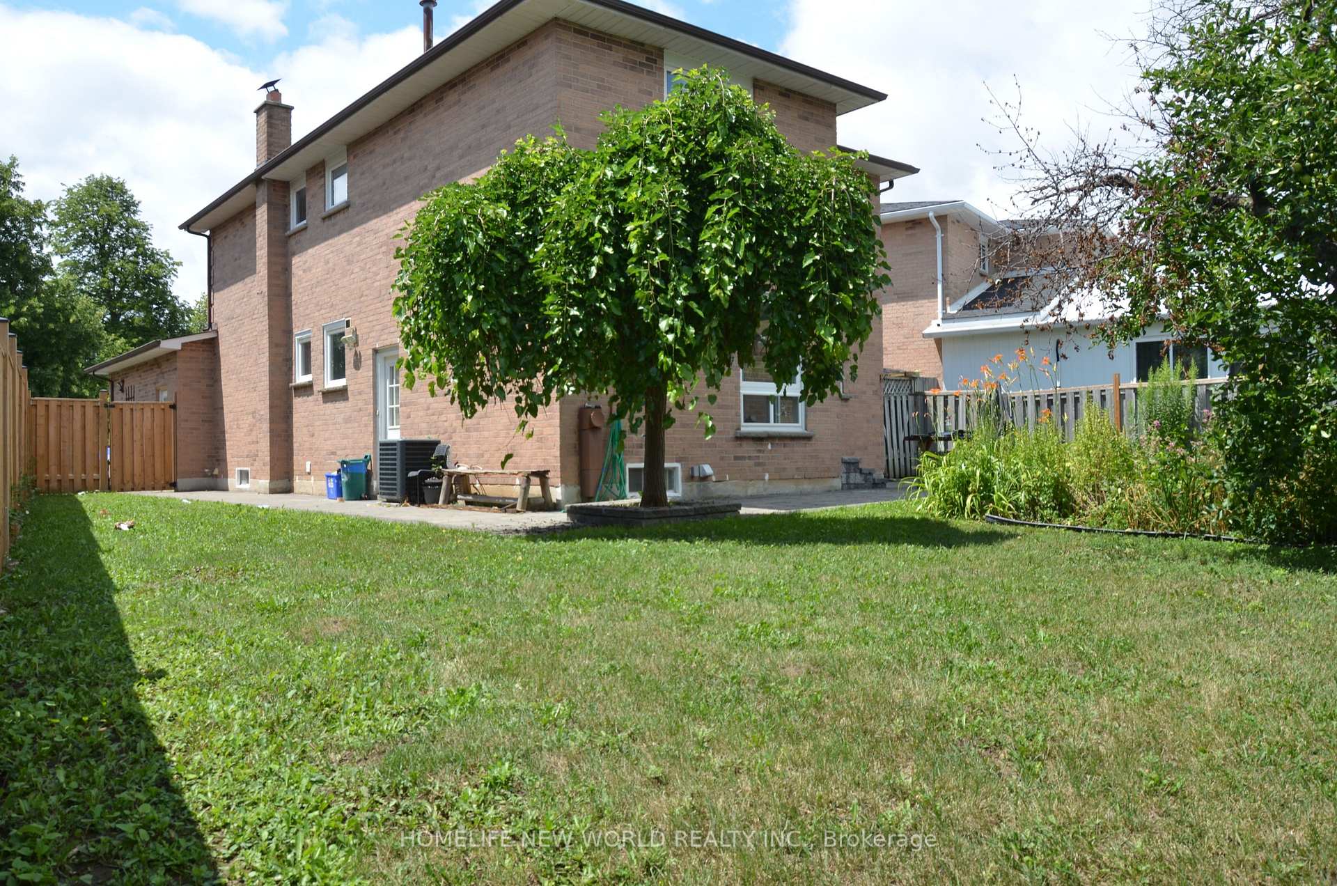 Photo 19 of 50 Adrian Crescent, Markham, Raymerville — HOMEH