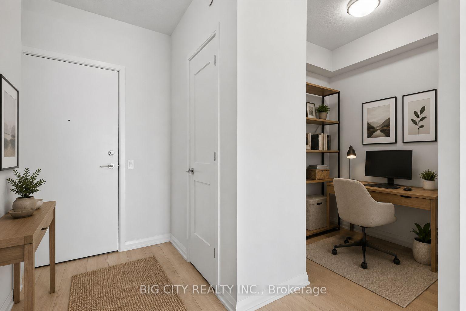 Photo 3 of Unit 3211, 7895 Jane Street, Vaughan, Concord — HOMEH