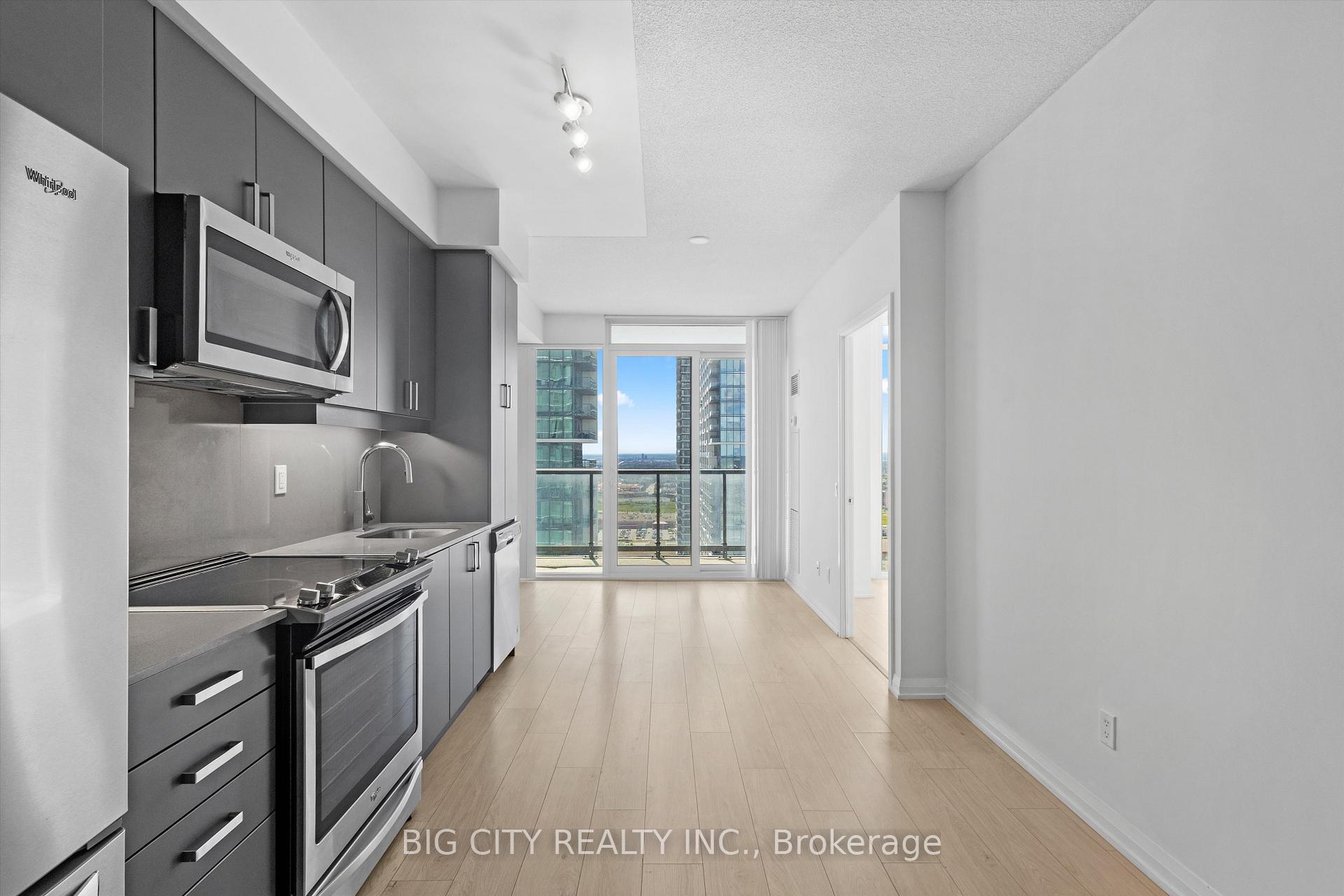 Photo 6 of Unit 3211, 7895 Jane Street, Vaughan, Concord — HOMEH