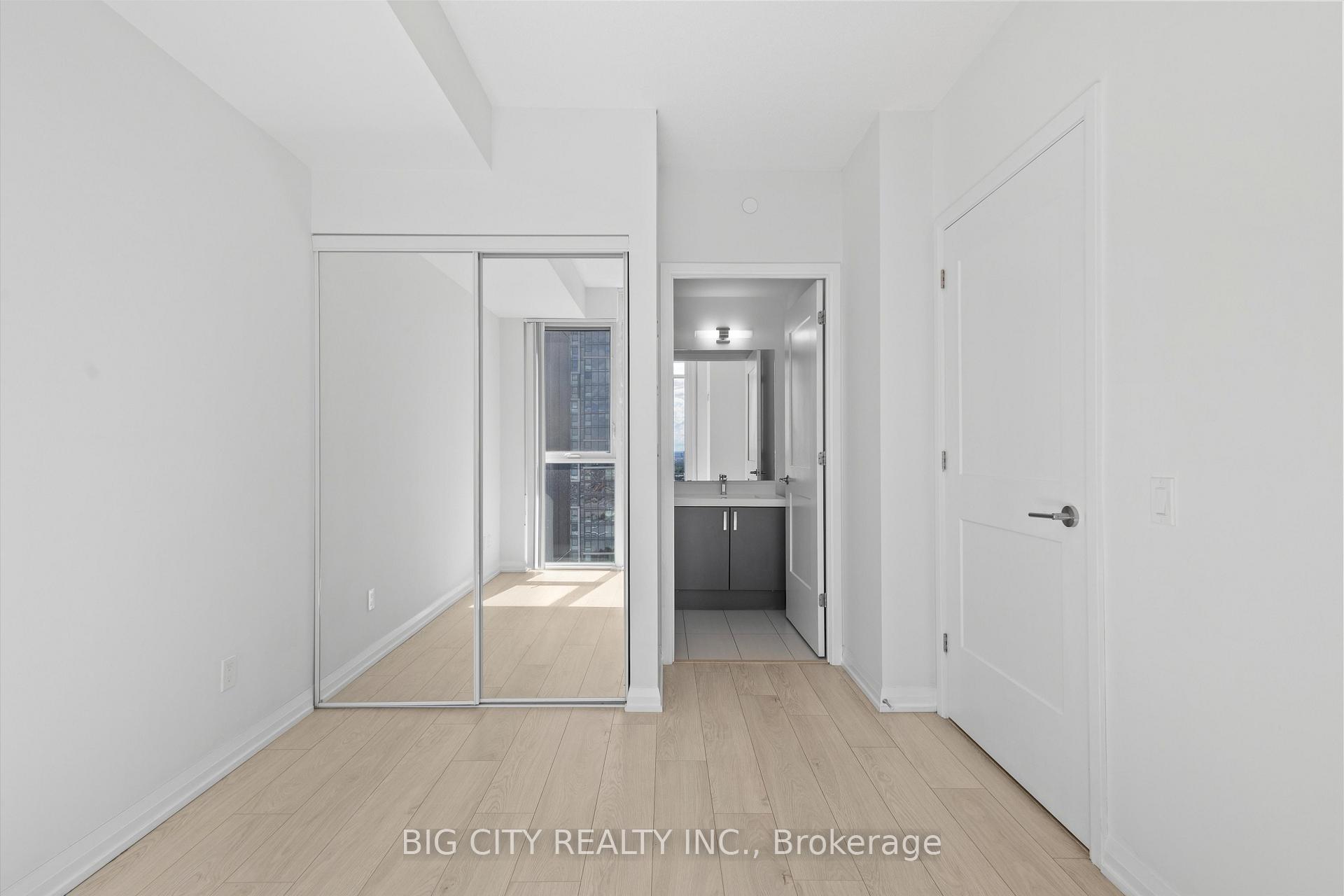 Photo 11 of Unit 3211, 7895 Jane Street, Vaughan, Concord — HOMEH