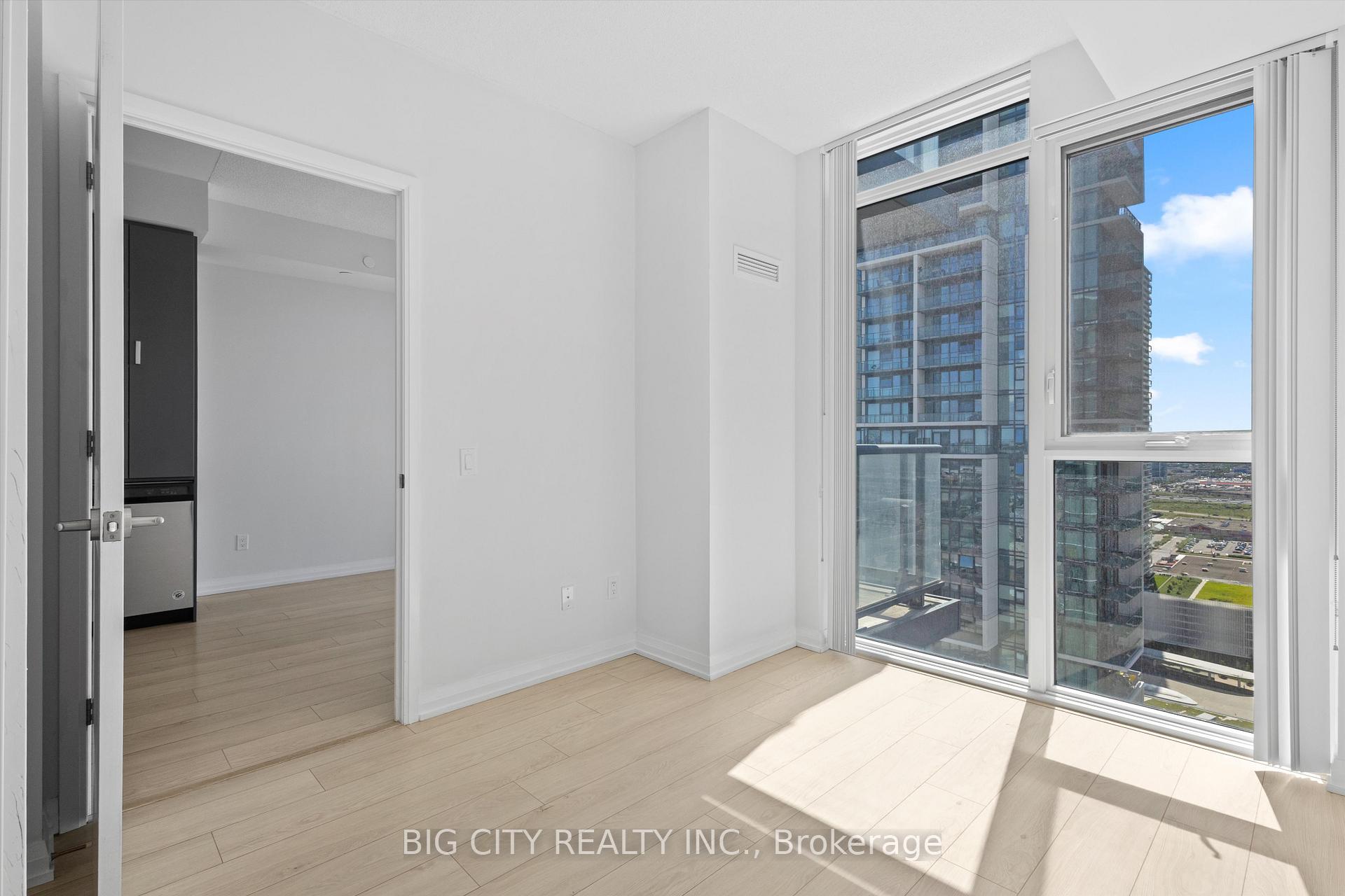 Photo 13 of Unit 3211, 7895 Jane Street, Vaughan, Concord — HOMEH