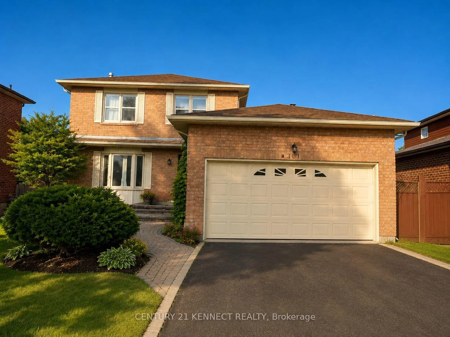 Photo 5 of 301 Glen Hill Drive, Whitby, Blue Grass Meadows — HOMEH