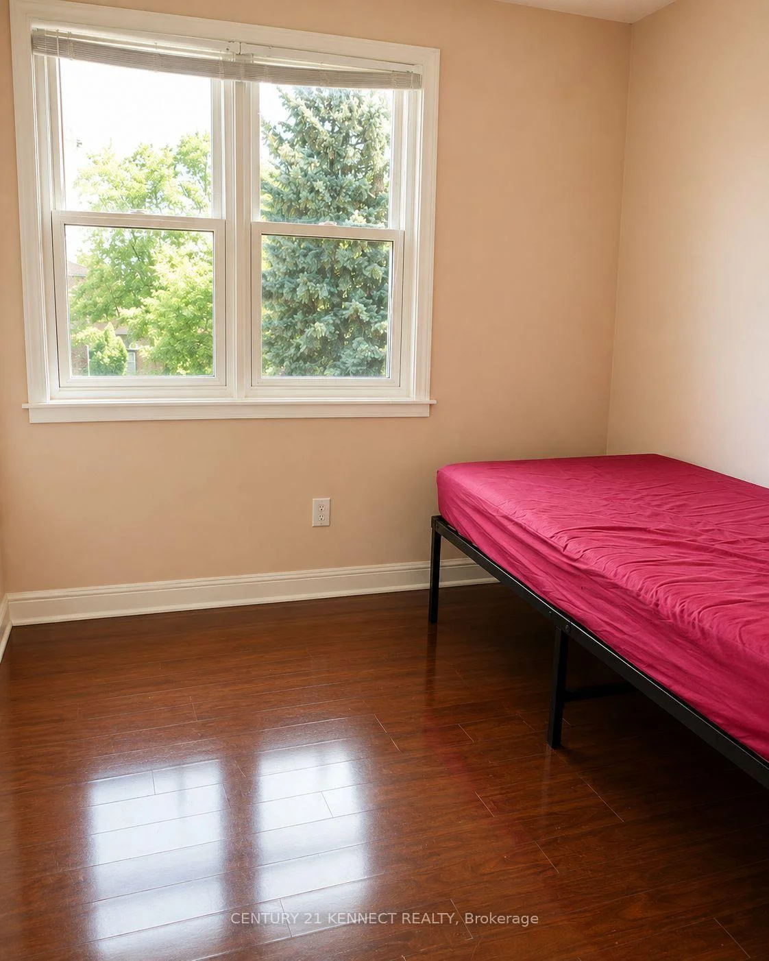 Photo 14 of 301 Glen Hill Drive, Whitby, Blue Grass Meadows — HOMEH