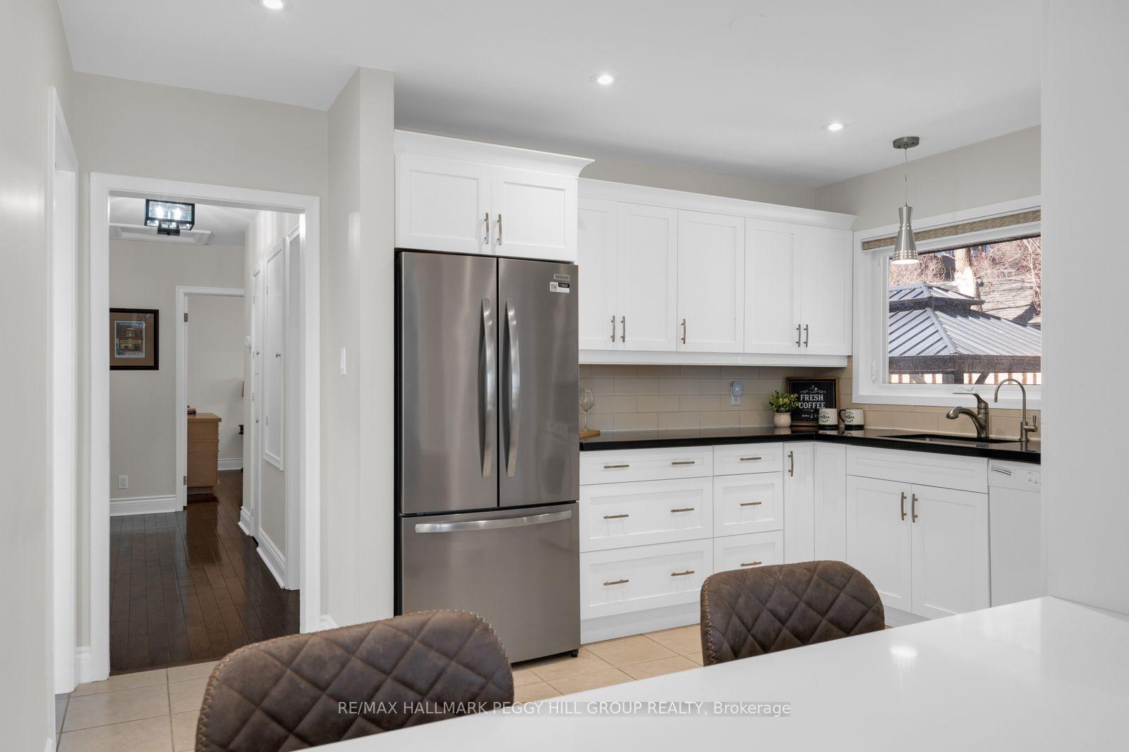 Photo 8 of 10 Duckworth Street, Barrie, North Shore — HOMEH