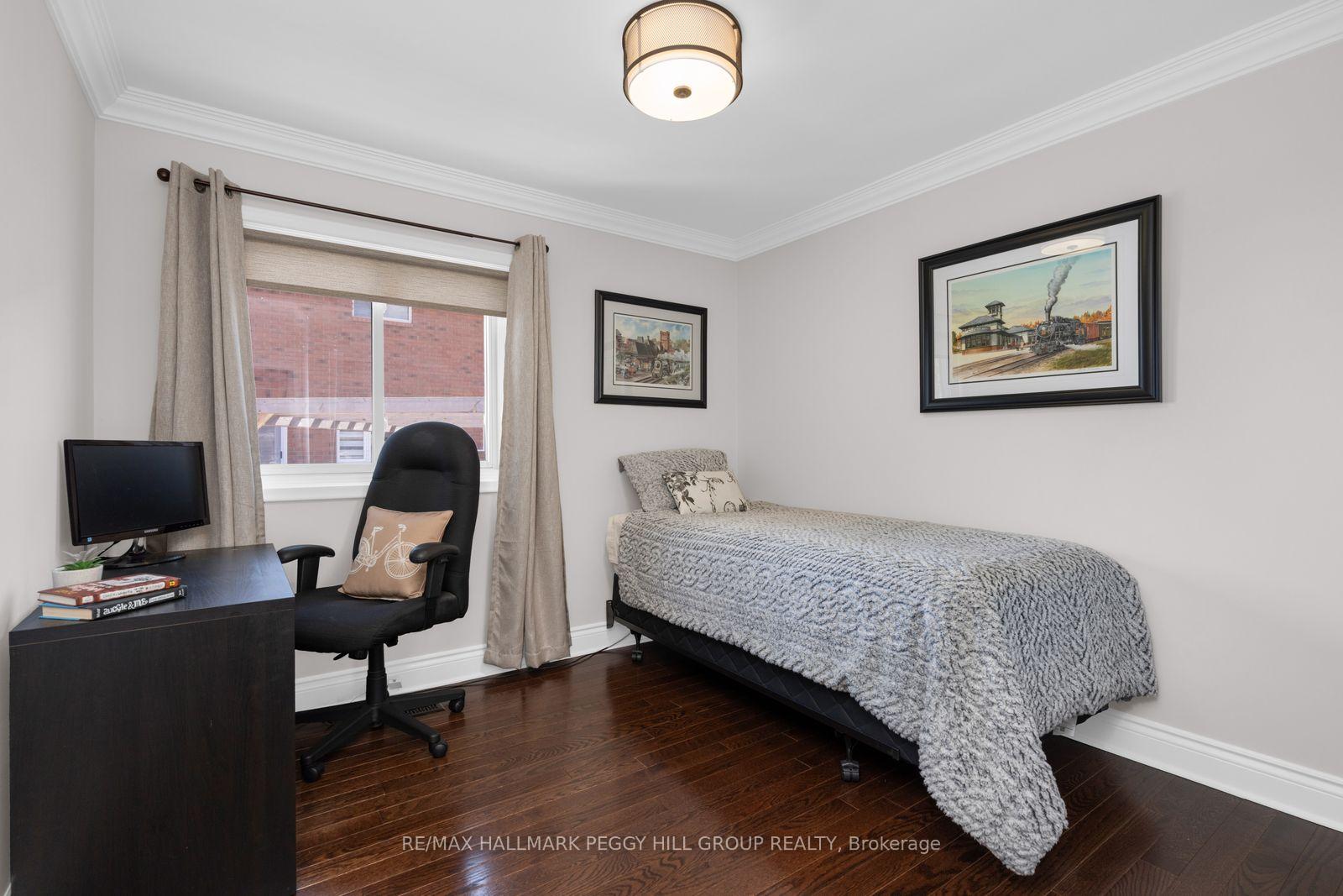 Photo 11 of 10 Duckworth Street, Barrie, North Shore — HOMEH