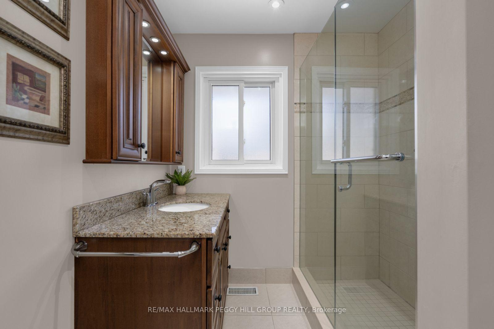 Photo 12 of 10 Duckworth Street, Barrie, North Shore — HOMEH
