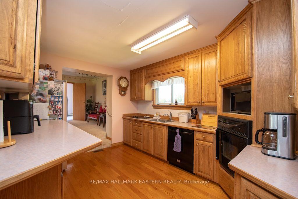 Photo 8 of 1504 Bradfield Road, Douro-Dummer — HOMEH