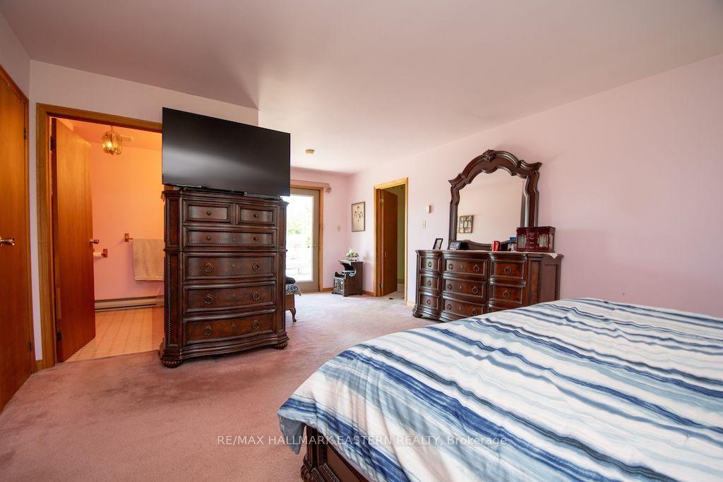 Photo 14 of 1504 Bradfield Road, Douro-Dummer — HOMEH