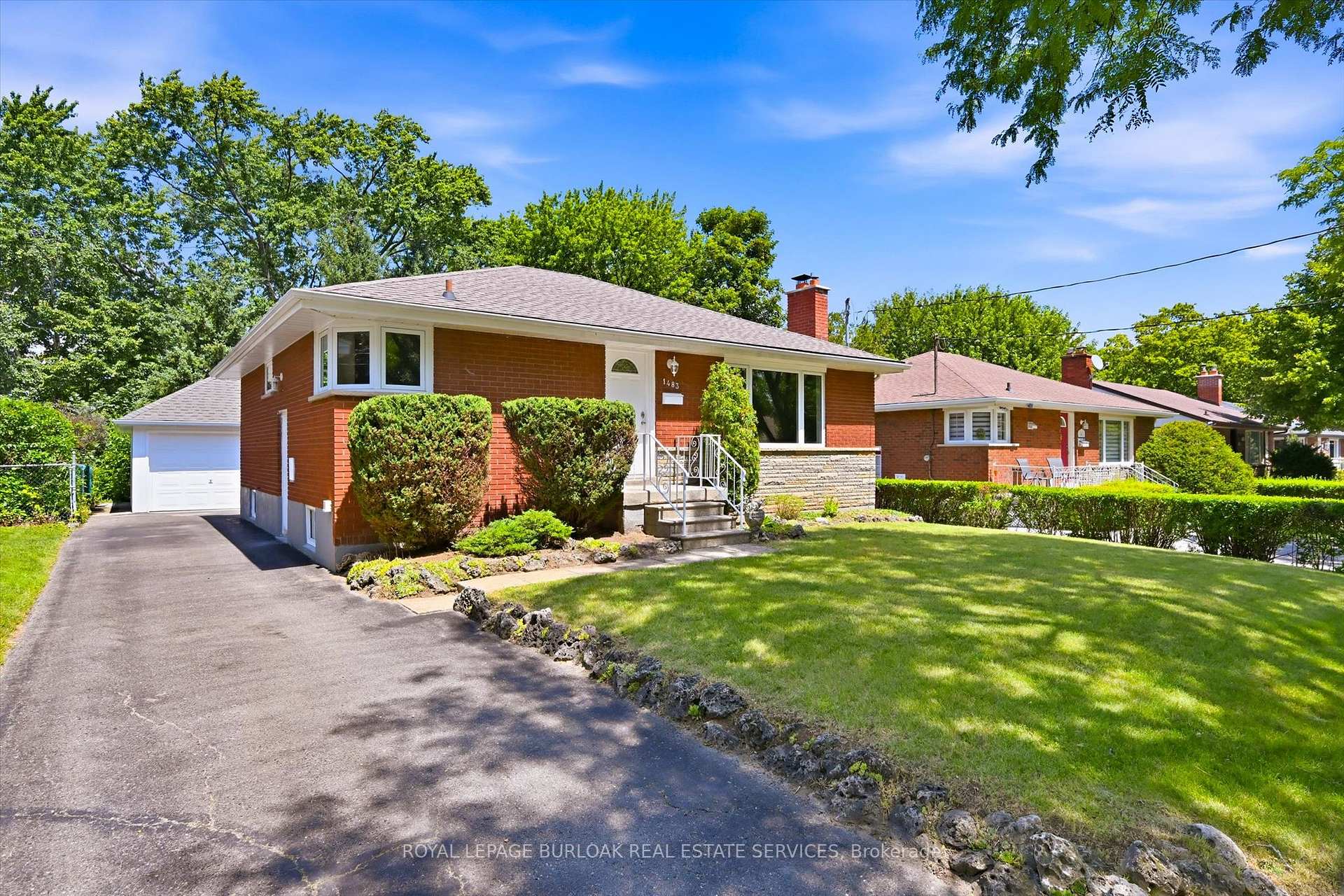 Photo 3 of 1483 Augustine Drive, Burlington, Mountainside — HOMEH