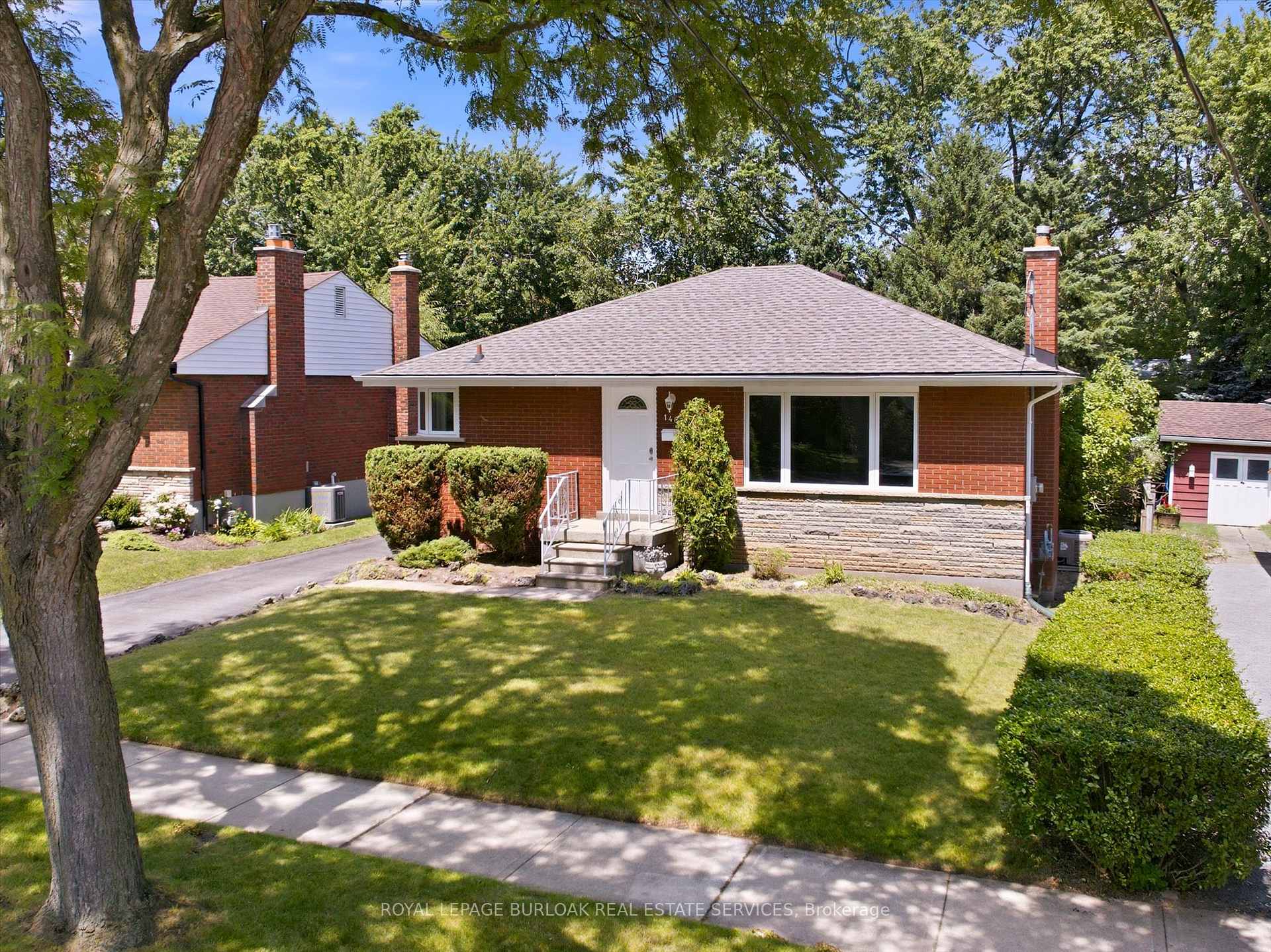Photo 4 of 1483 Augustine Drive, Burlington, Mountainside — HOMEH