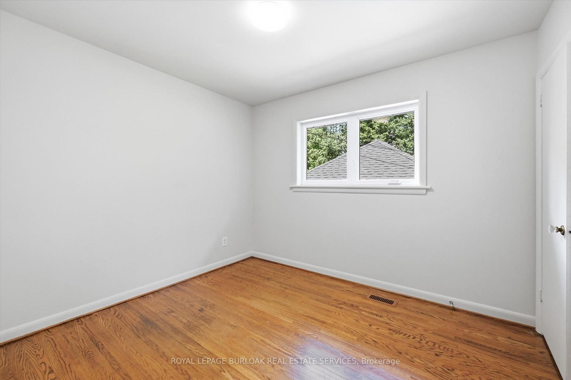 Photo 17 of 1483 Augustine Drive, Burlington, Mountainside — HOMEH