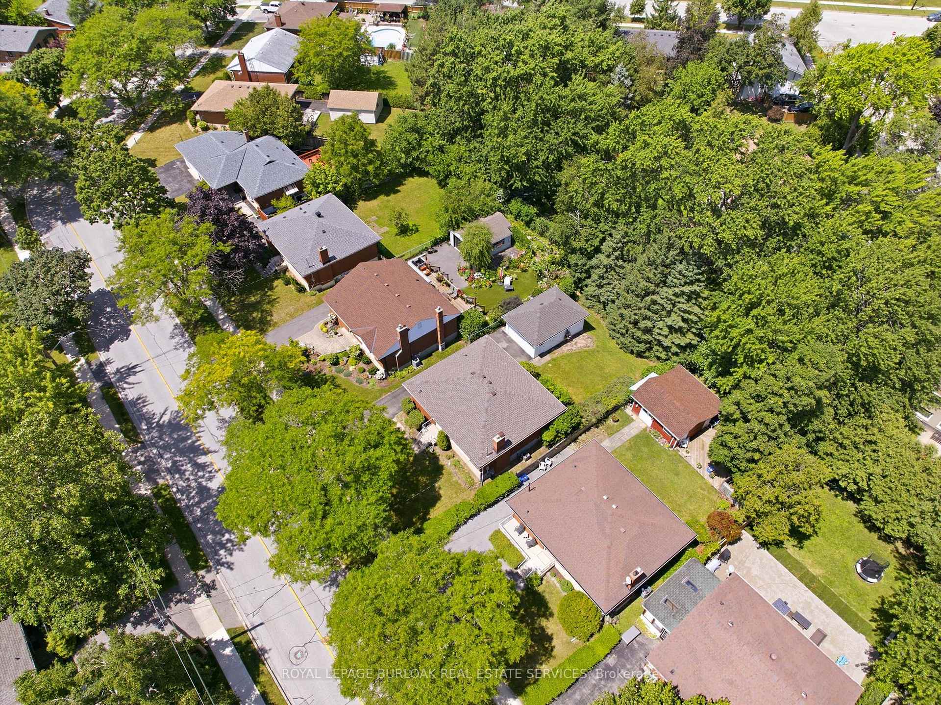 Photo 32 of 1483 Augustine Drive, Burlington, Mountainside — HOMEH