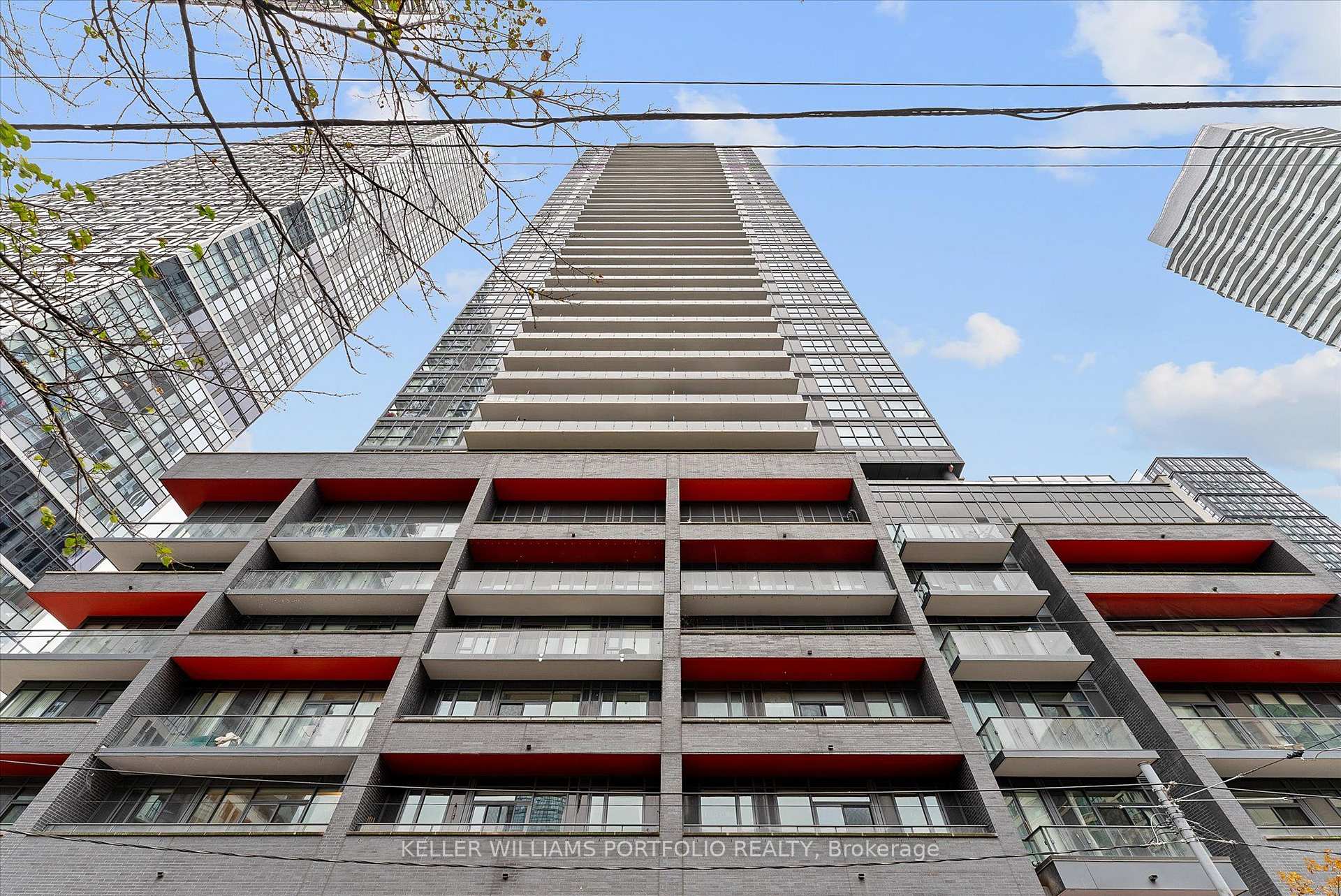 Photo 3 of Unit 1005, 159 Dundas Street E, Toronto, Church-Yonge Corridor — HOMEH