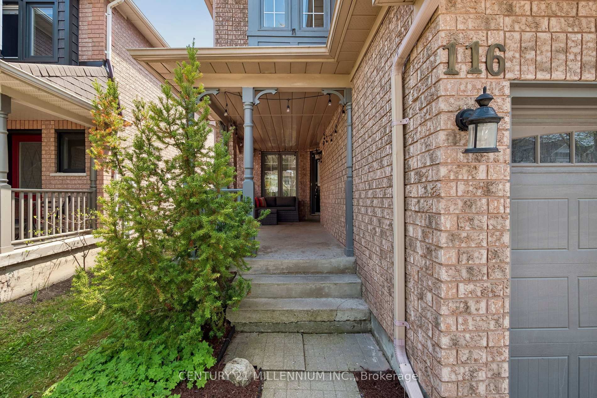 Photo 3 of 116 Woodroof Crescent, Aurora, Bayview Wellington — HOMEH