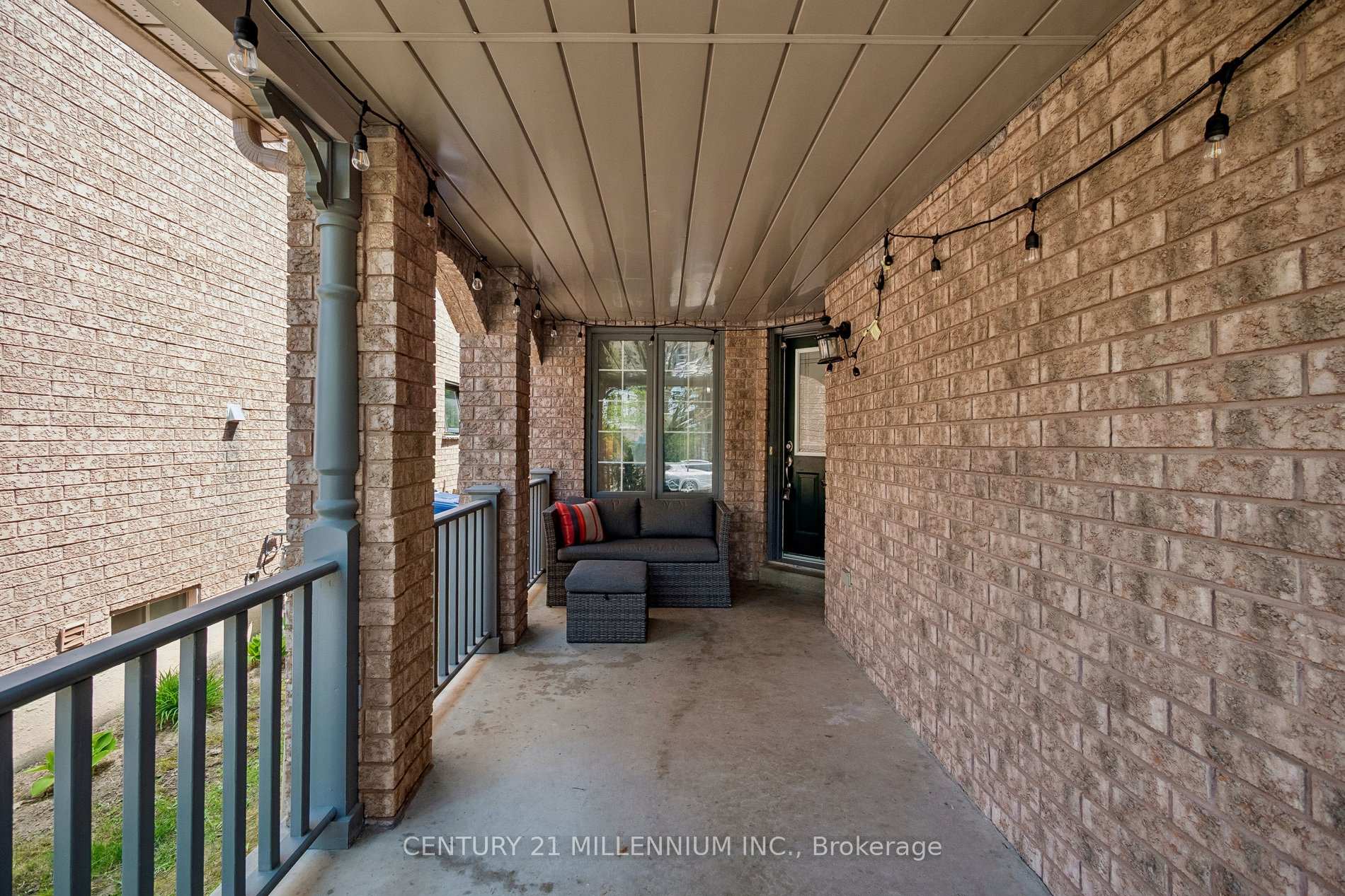 Photo 4 of 116 Woodroof Crescent, Aurora, Bayview Wellington — HOMEH