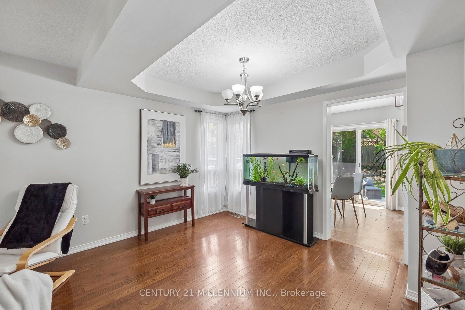 Photo 13 of 116 Woodroof Crescent, Aurora, Bayview Wellington — HOMEH