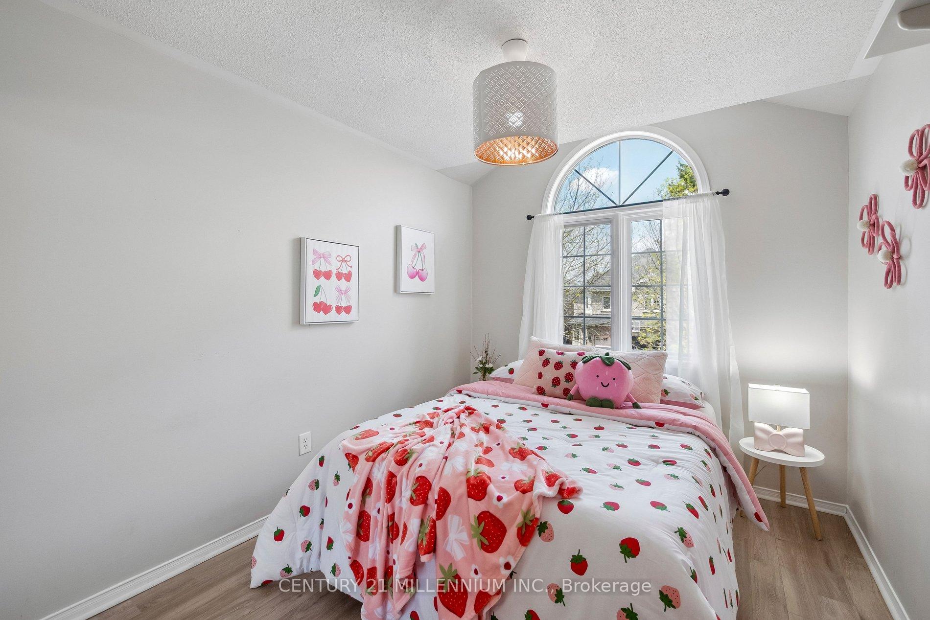 Photo 33 of 116 Woodroof Crescent, Aurora, Bayview Wellington — HOMEH