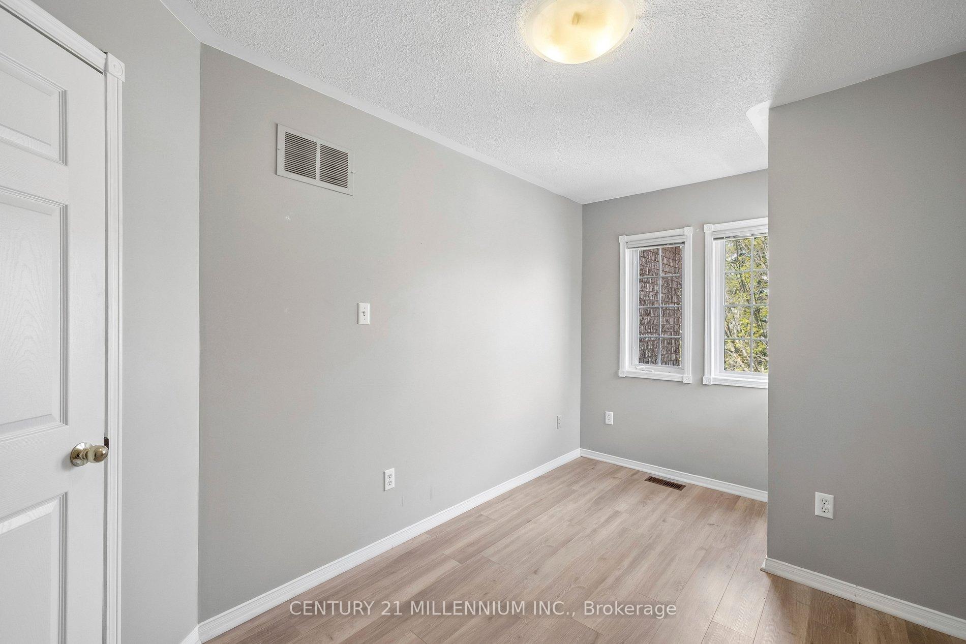 Photo 35 of 116 Woodroof Crescent, Aurora, Bayview Wellington — HOMEH