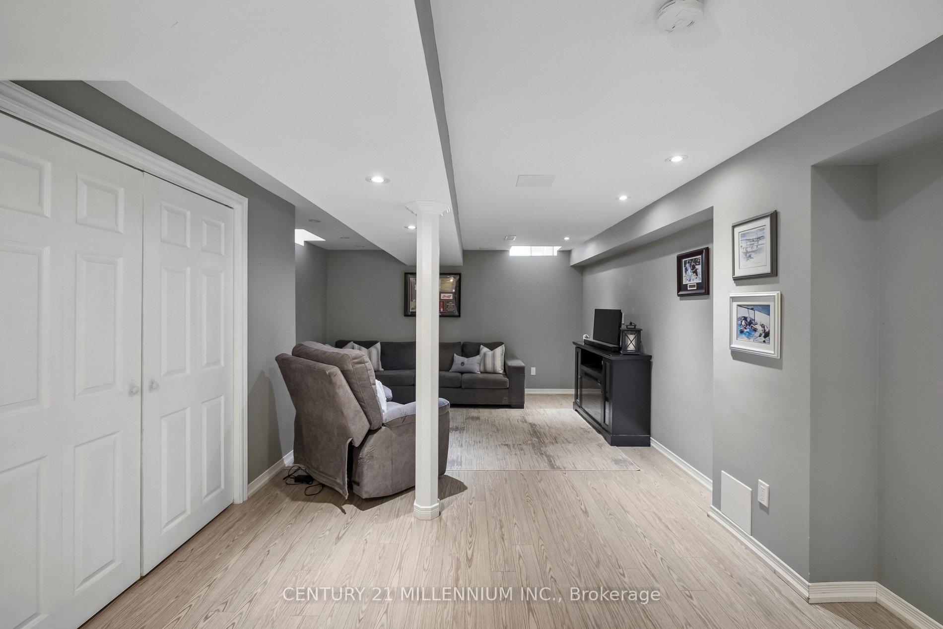Photo 39 of 116 Woodroof Crescent, Aurora, Bayview Wellington — HOMEH
