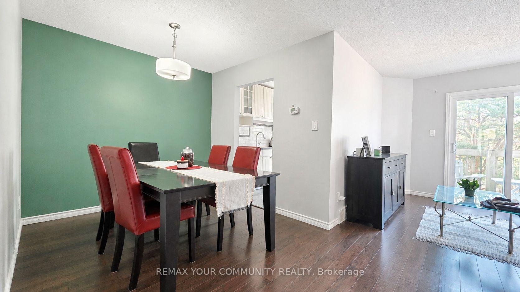 Photo 4 of Unit 19, 210 Highland Crescent, Kitchener, Victoria Hills — HOMEH